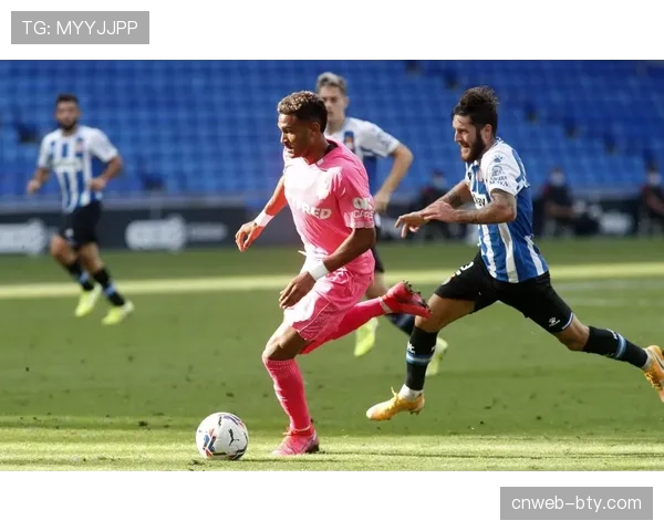 水晶宫杜库雷穆尼奥斯双双缺阵 中后场衔接出现明显漏洞