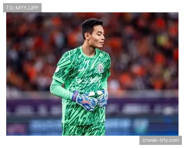 上海申花薛庆浩高接抵挡 扑出多次威胁射门状态回升